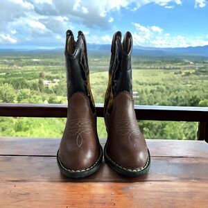 A.Walker Cowboy boots Unisex Toddler size 8.5
